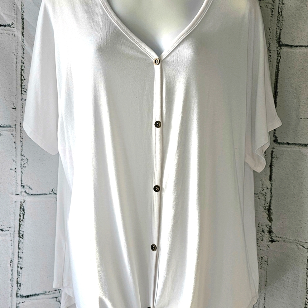 Iuga Top - Picture 2 of 12